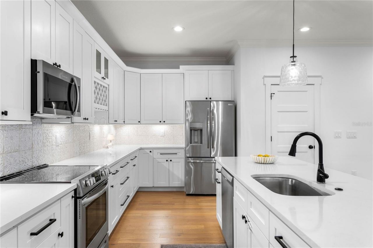 213 W Elm Street, Tampa, FL 33604 Photo