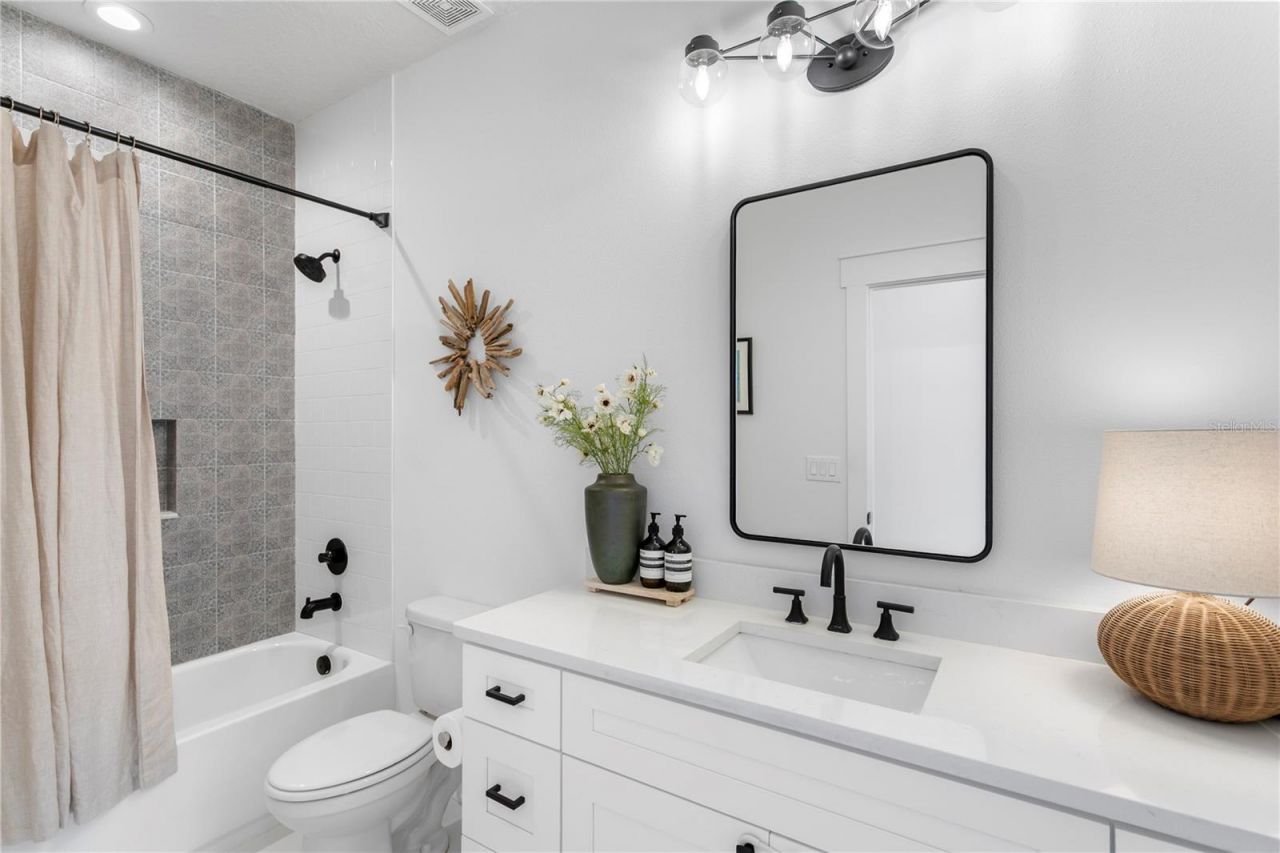 213 W Elm Street, Tampa, FL 33604 Photo