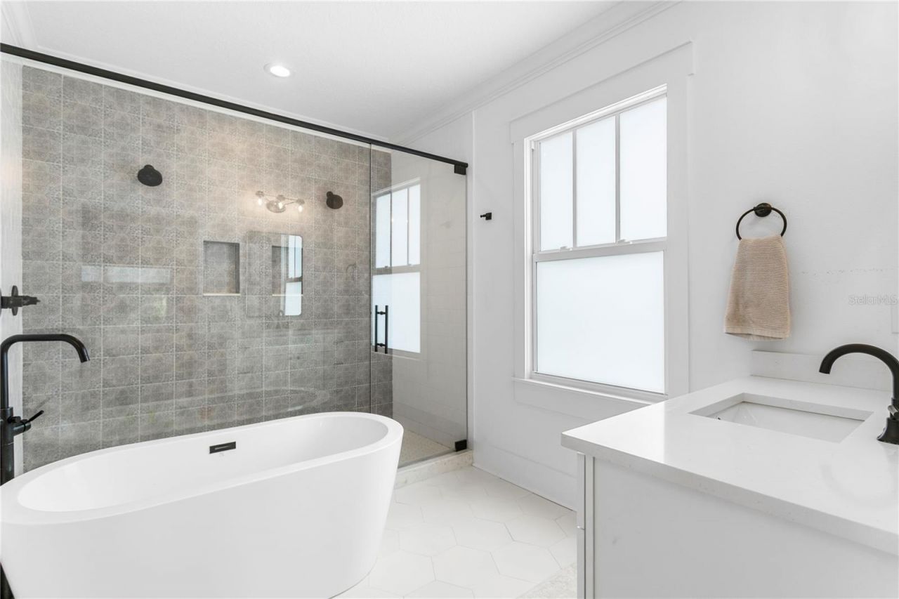213 W Elm Street, Tampa, FL 33604 Photo
