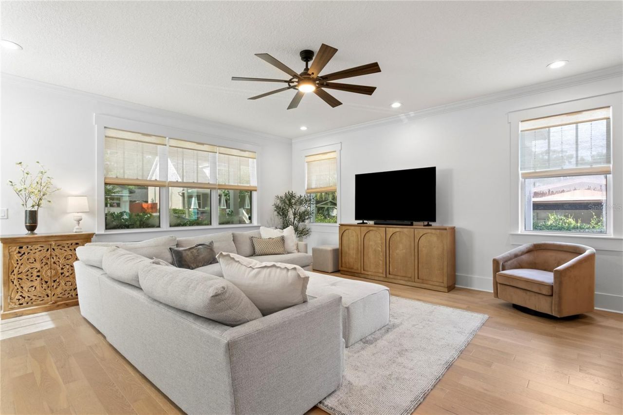 213 W Elm Street, Tampa, FL 33604 Photo