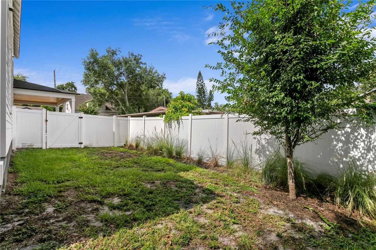 213 W Elm Street, Tampa, FL 33604 Photo