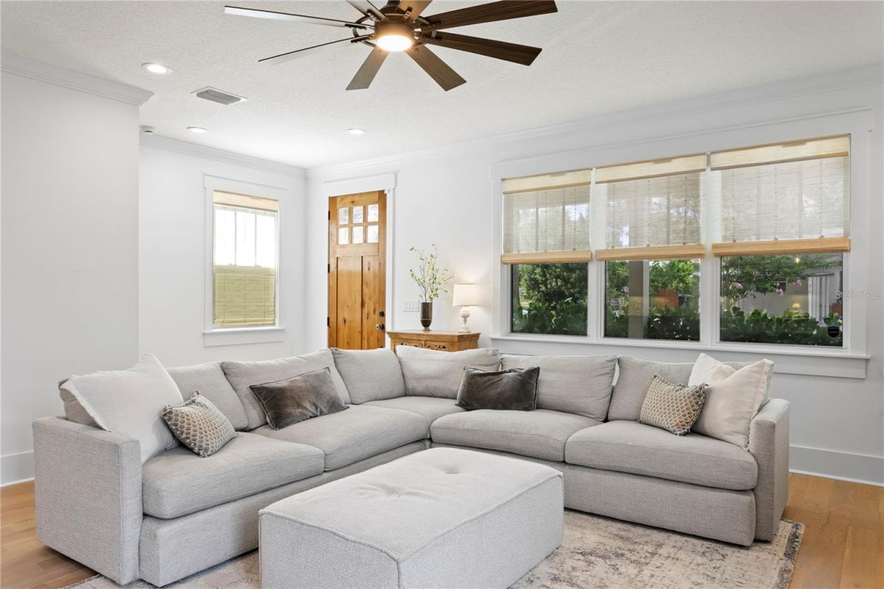 213 W Elm Street, Tampa, FL 33604 Photo