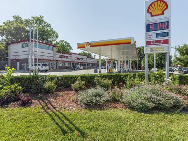 1605 S River Road, Unit B, Des Plaines, IL 60018