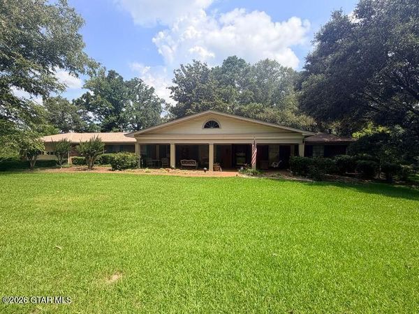 1317 Old Highway 10, West Point, MS 39773