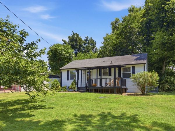 216 Stirton Rd , Nashville, TN 37210