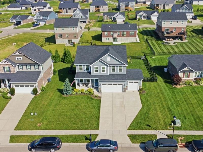 748 E Brooke Drive, Monroe, OH 45050 Photo 3