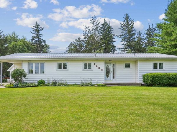 1322 Jersey Lane, Waterloo, IA 50701