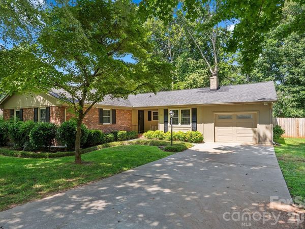 138 Castlerock Drive , Asheville, NC 28806