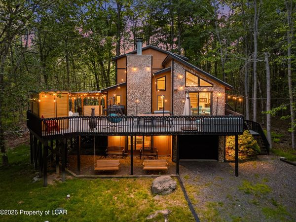 62 S Lehigh River Drive, Clifford twp, PA 18424