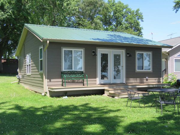 W10397 Blackhawk Trail, Fox Lake, WI 53933