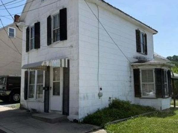 27 COTTAGE STREET , WAYNESBORO, PA 17268