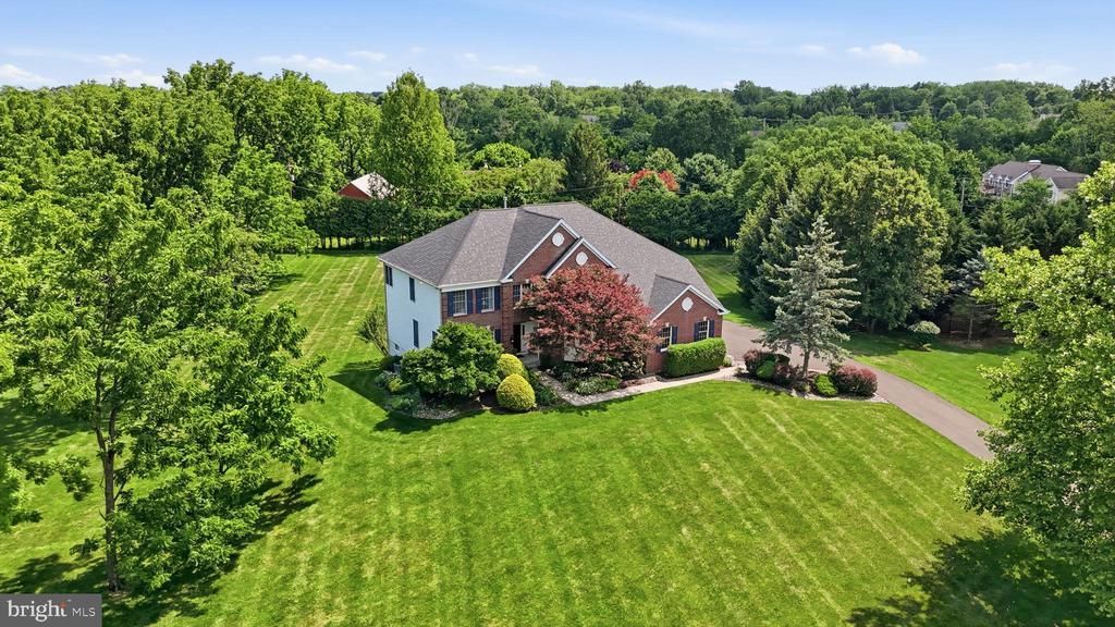 18 AMY CIRCLE , NEWTOWN, PA 18940