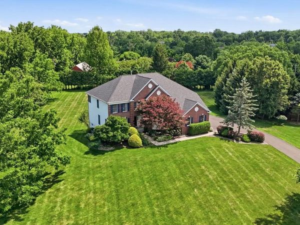 18 AMY CIRCLE, NEWTOWN, PA 18940