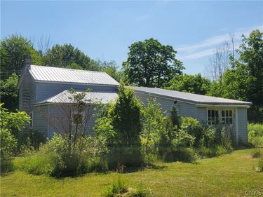 8961 Dinglehole Road, Baldwinsville, NY 13027