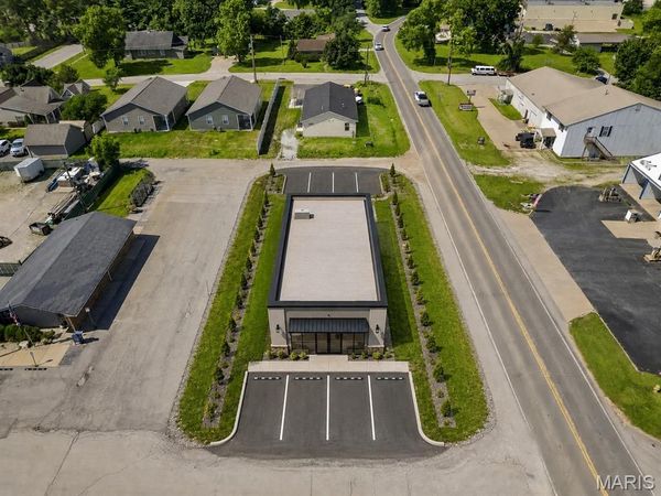 160 W 3rd Street , Moscow Mills, MO 63362