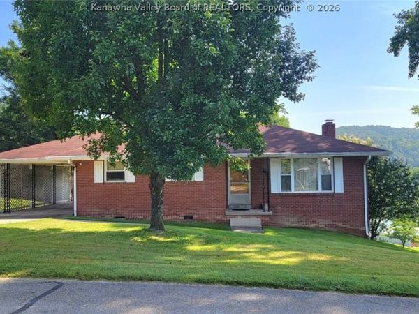 111 Morton Drive, Hamlin, WV 25523