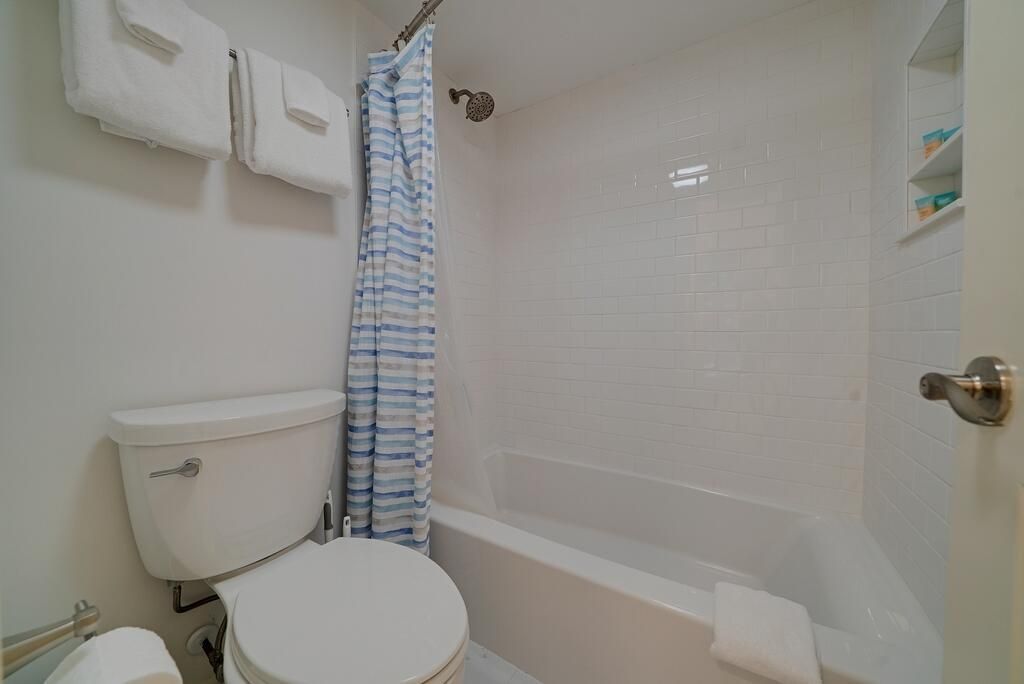 5557 Green Dolphin Way Photo 12