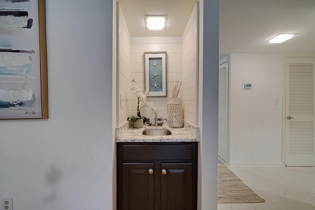 5557 Green Dolphin Way Photo 8