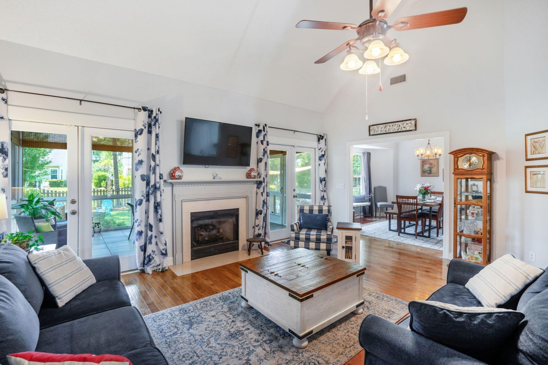 209 Gleneagles Drive Photo 10