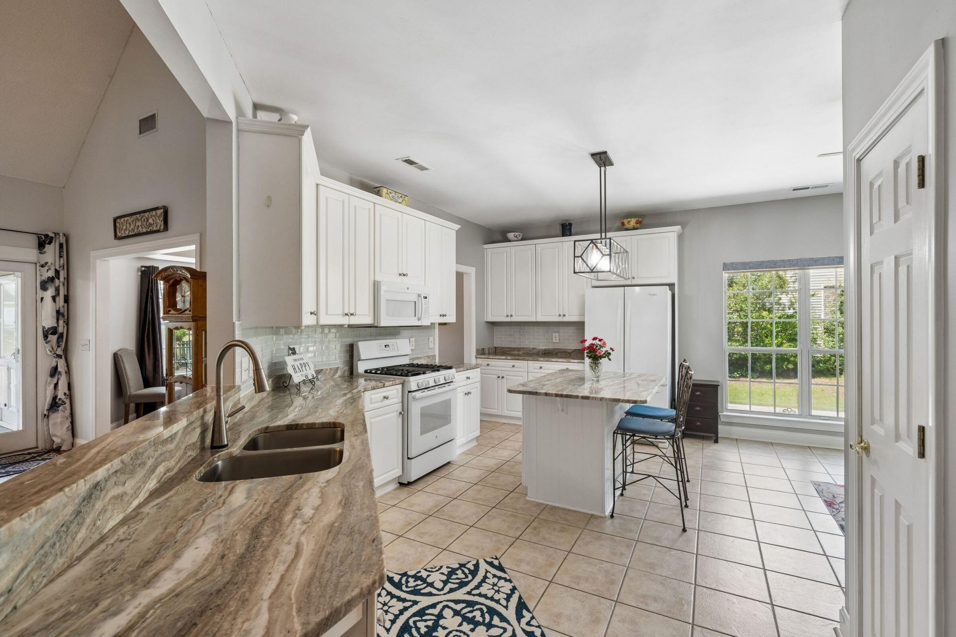 209 Gleneagles Drive Photo 16