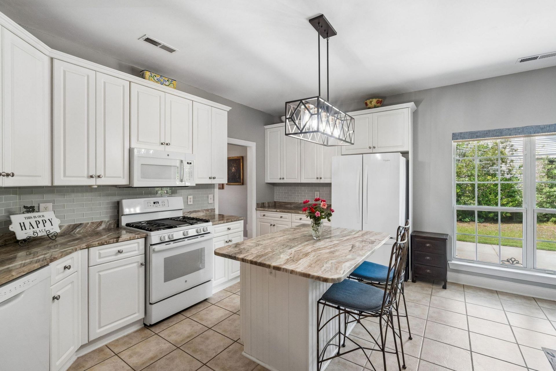 209 Gleneagles Drive Photo 18