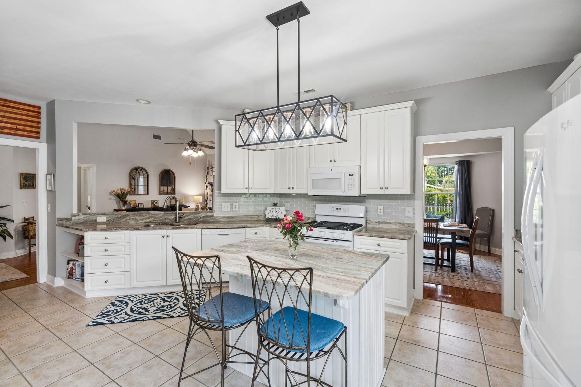 209 Gleneagles Drive Photo 19