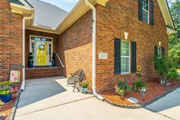 209 Gleneagles Drive photo 4