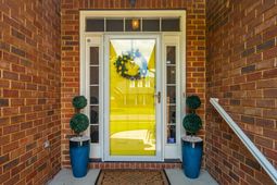 209 Gleneagles Drive photo 4