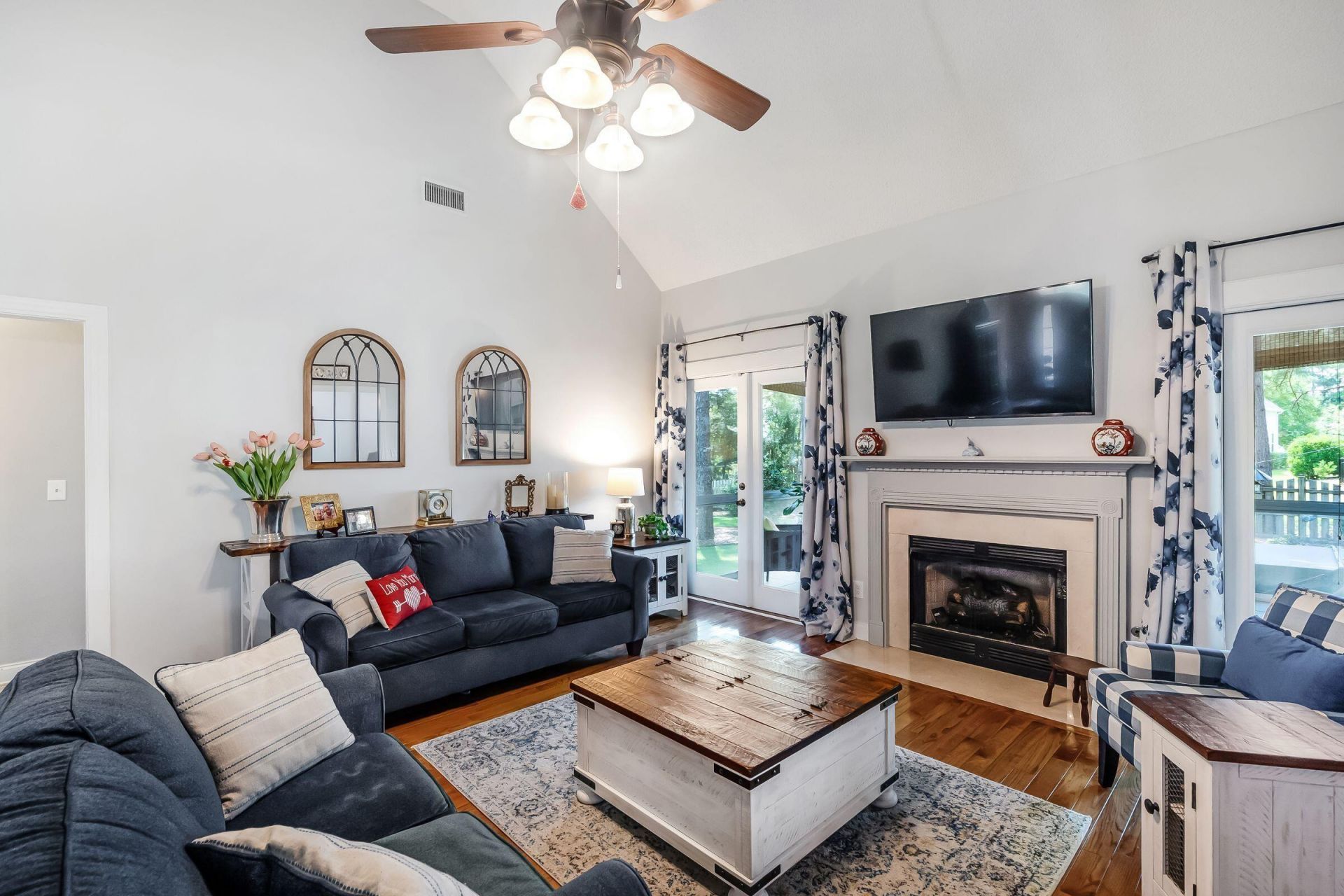 209 Gleneagles Drive Photo 9