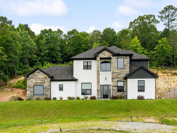 8937 Wingate Drive, Benton, AR 72019