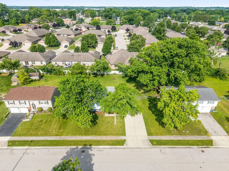 306 Westerly Hills Drive, Englewood, OH 45322 Photo 2