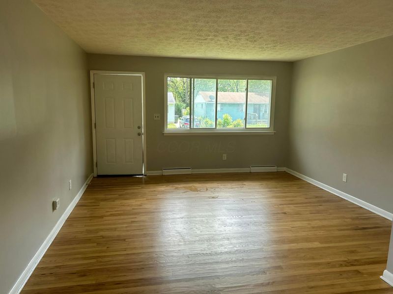 1680 Cordell Avenue , Columbus, OH 43219 Photo 3