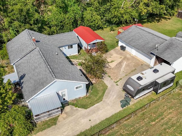 528 Browns Ferry Road, Chattanooga, TN 37419
