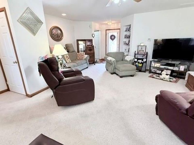 500 Lambert Drive, Piqua, OH 45356 Photo 14