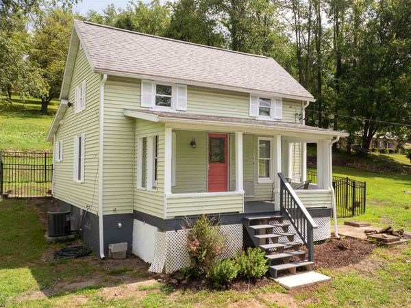 16 Davis Heights Road, Maidsville, WV 26541