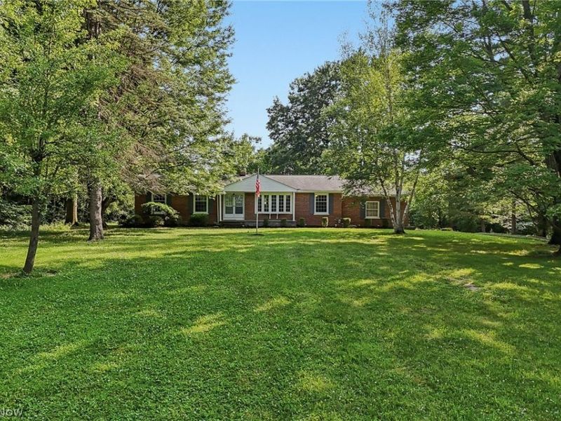 17590 Vermont Street, Grafton, OH 44044 Photo 2
