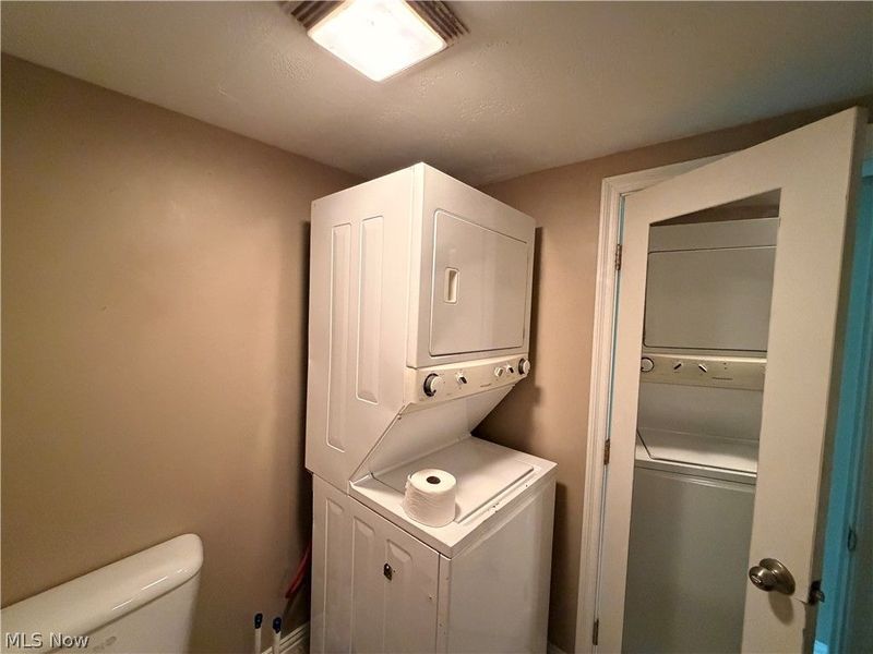 245 & 249 Henderson Street, Barnesville, OH 43713 Photo 13