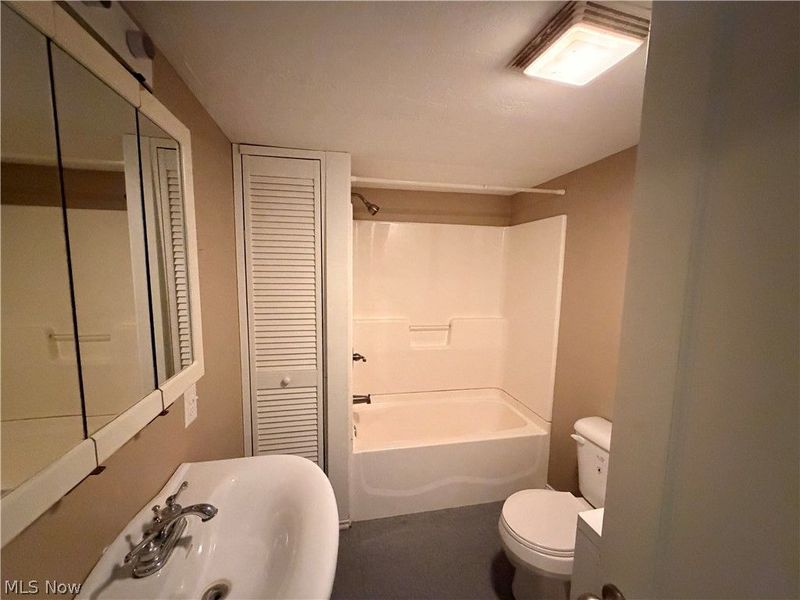 245 & 249 Henderson Street, Barnesville, OH 43713 Photo 14