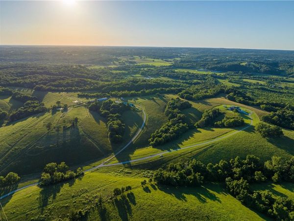 15829 Sheffield Road , Siloam Springs, AR 72761