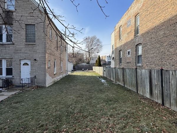 1410 N Avers Avenue , Chicago, IL 60651