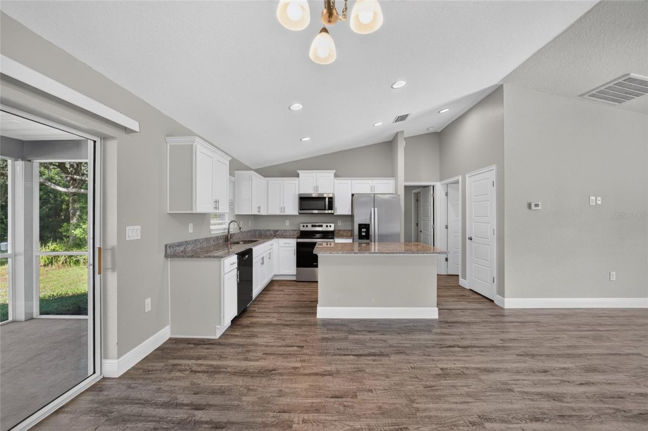 28 Oak Circle , Ocala, FL 34472 Photo