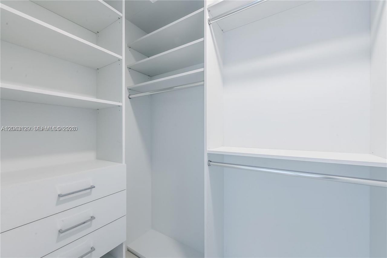 851 NE 1st Ave , Unit 3308, Miami, FL 33132 Photo