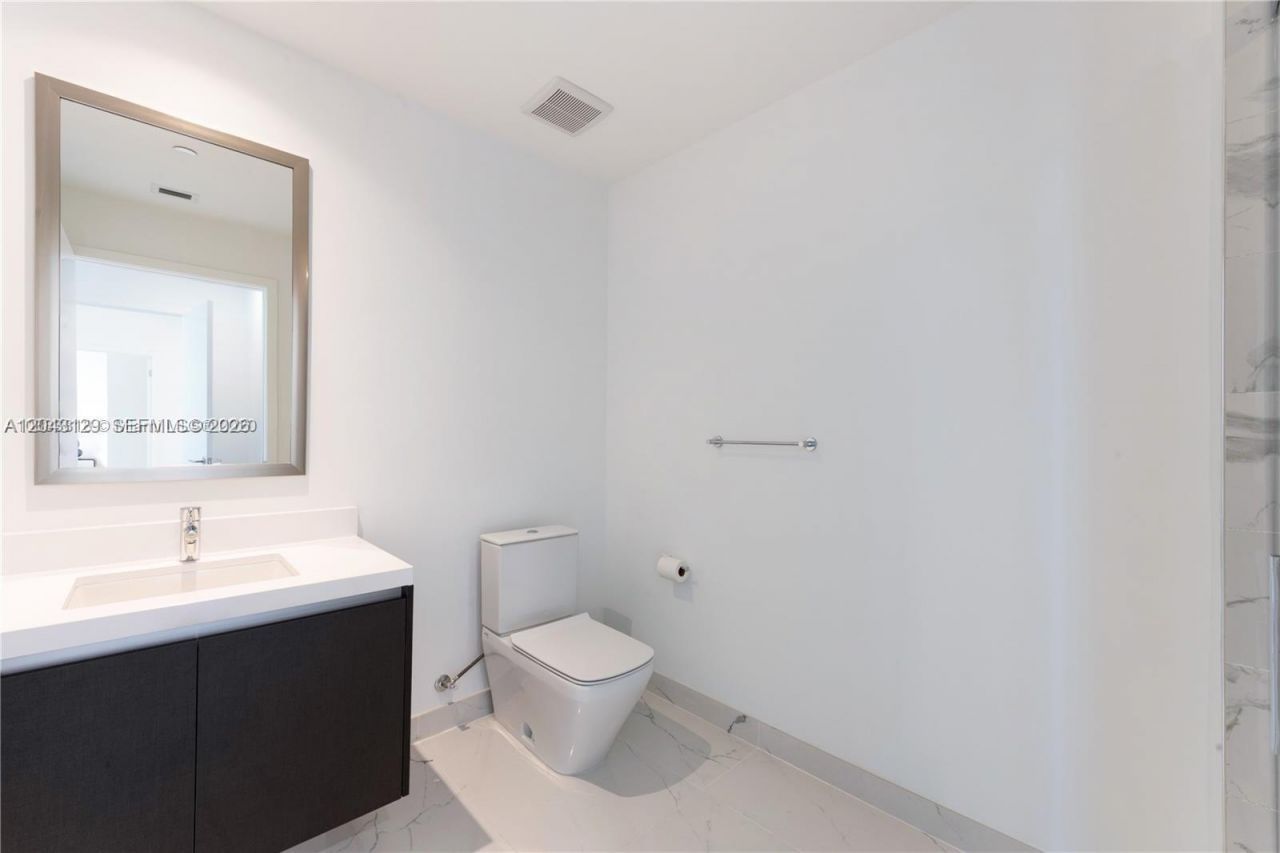 851 NE 1st Ave , Unit 3308, Miami, FL 33132 Photo
