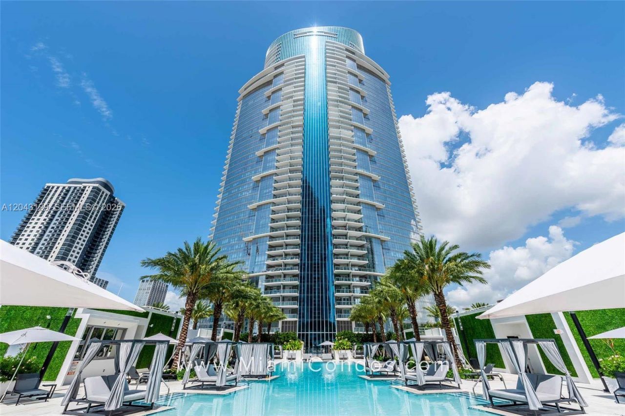 851 NE 1st Ave , Unit 3308, Miami, FL 33132 Photo