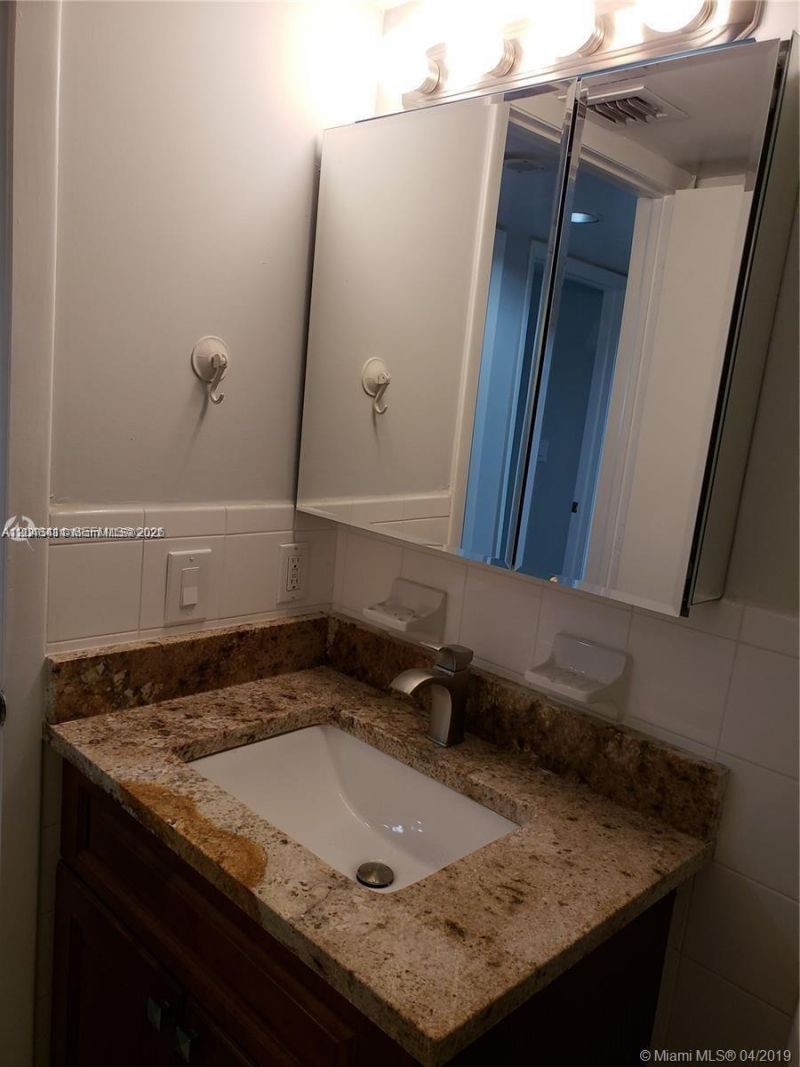 104 SW 9th St , Unit 304, Miami, FL 33130 Photo