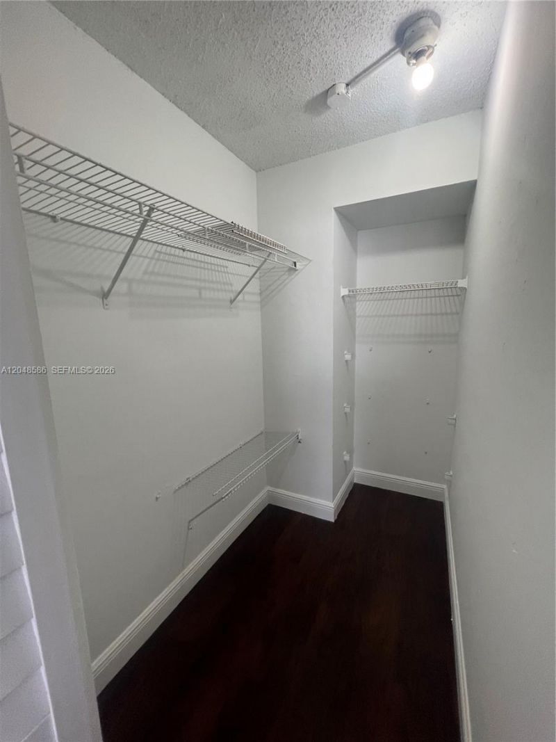 8145 NW 7th St , Unit 405, Miami, FL 33126 Photo