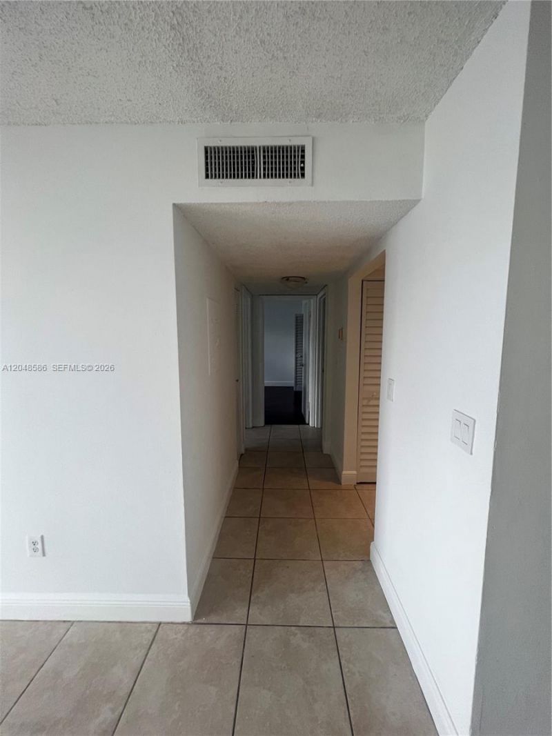 8145 NW 7th St , Unit 405, Miami, FL 33126 Photo