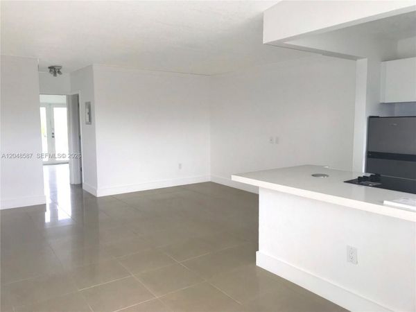 2185 NE 123rd St , Unit 208, North Miami, FL 33181