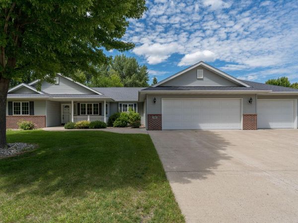100 Crystal Lane, Mankato, MN 56001