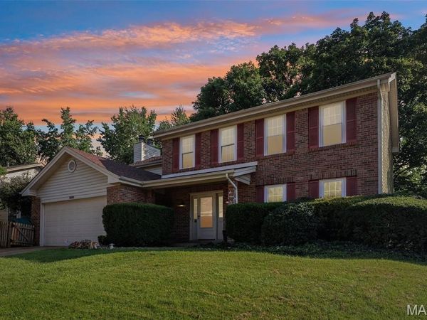 800 Eaglebrooke Drive, Ballwin, MO 63021